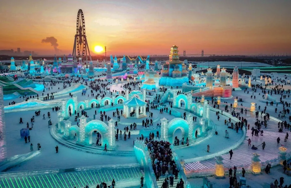 ពិភពចម្លាក់ទឹកកកហាអឺពីង (Harbin Ice and Snow World)