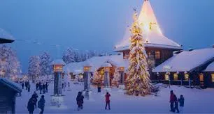 (Santa Claus Village)