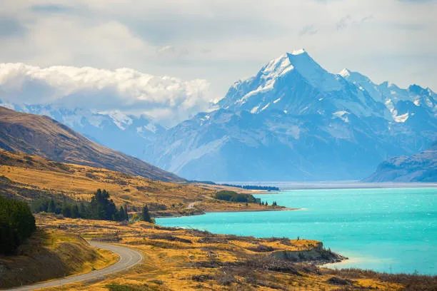 បឹងPukaki (Lake Pukaki)
