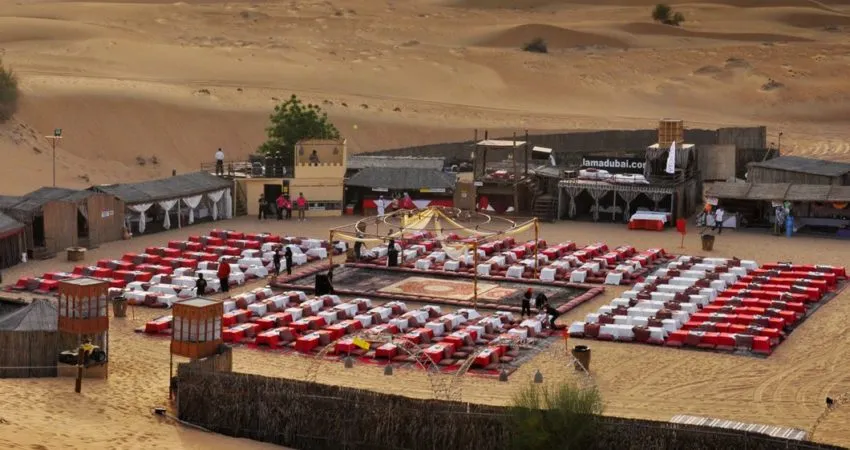 វាលខ្សាច់ Safari (Desert Safari)