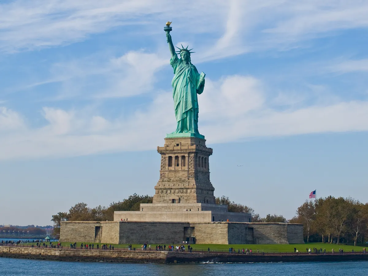 2560px-Statue_of_Liberty,_NY