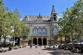 ផ្លាស ដាម (Place D' armes)