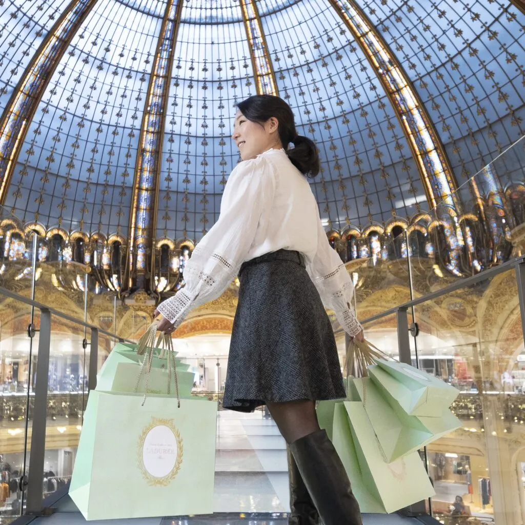 -ThibautVoisin-250110-Laduree-GaleriesLafayette-434-1-1-1-1024x1024 (1)