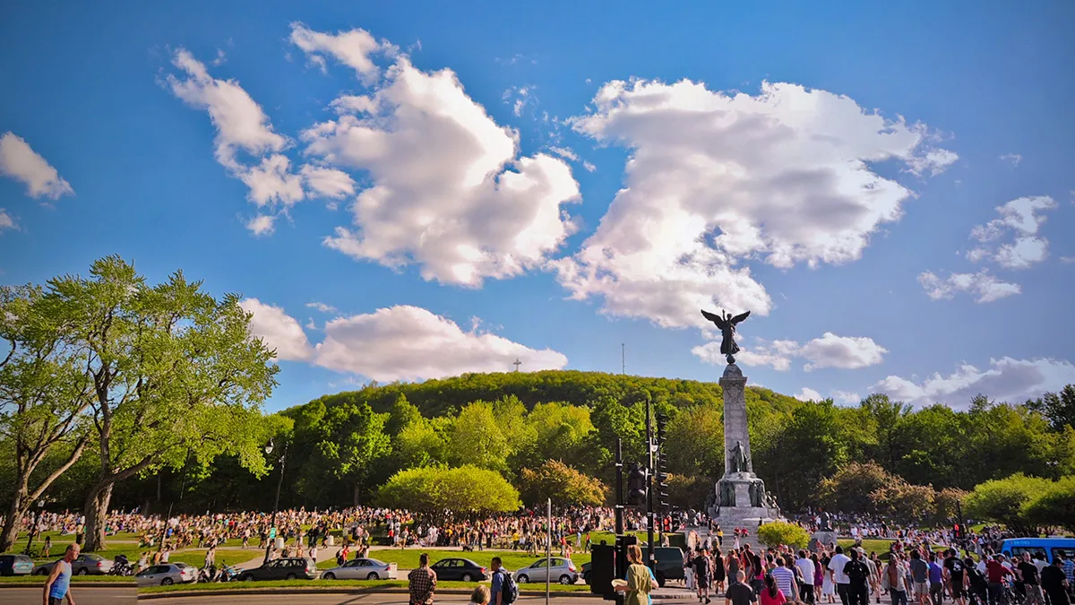 CANADA_Quebec_Montreal_MountRoyal_byTMAB2003_2009_001_Sig