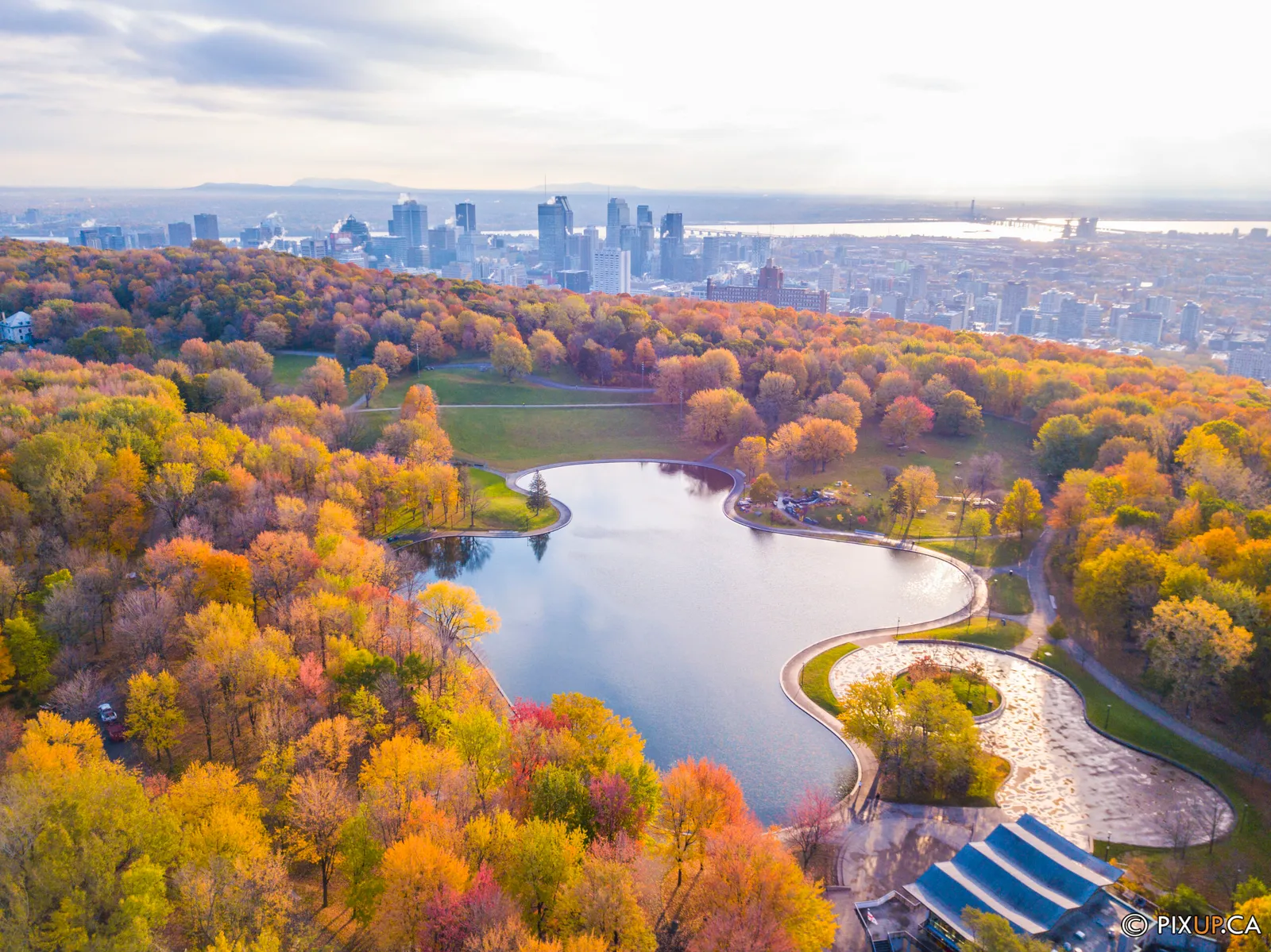 Lac-automne-8-Pixup-MTL-1-scaled