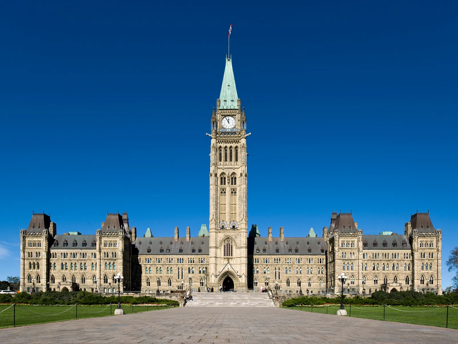 Centre_Block_-_Parliament_Hill
