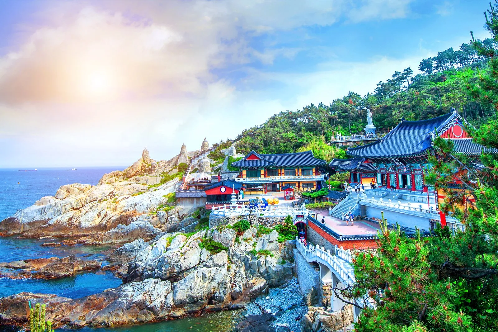 15. Haedong yonggung