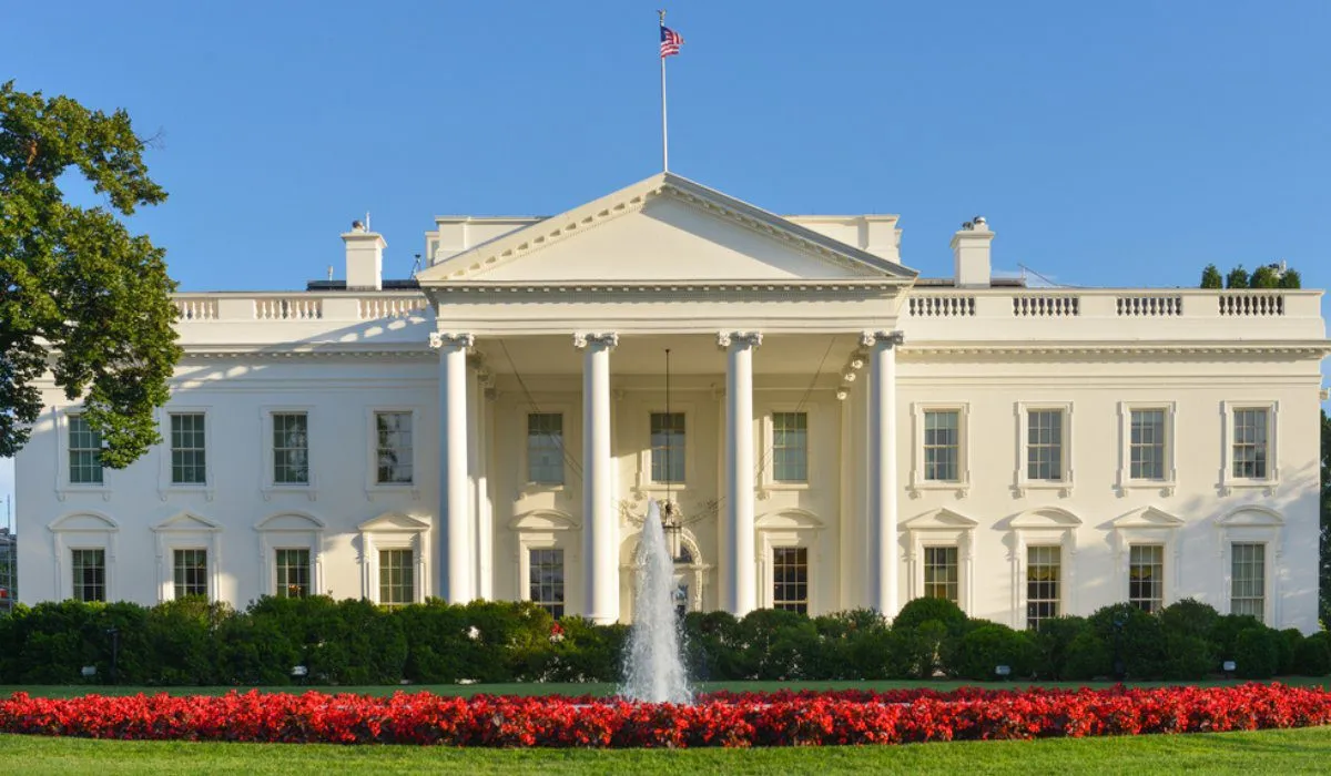  សេតវិមាន (White House)