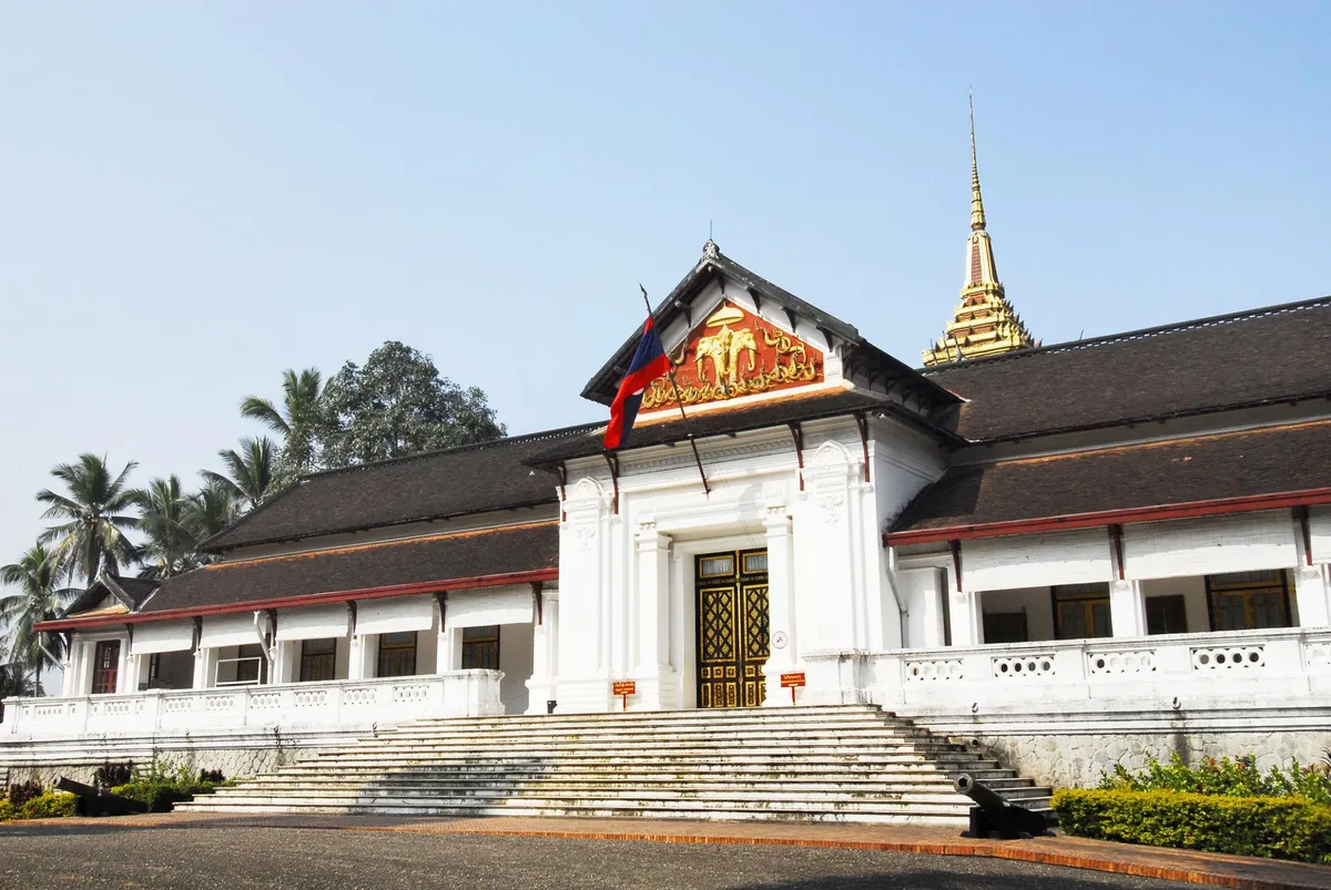 សារមន្ទីរជាតិ (National Museum) ឬ Royal Palace Museum 