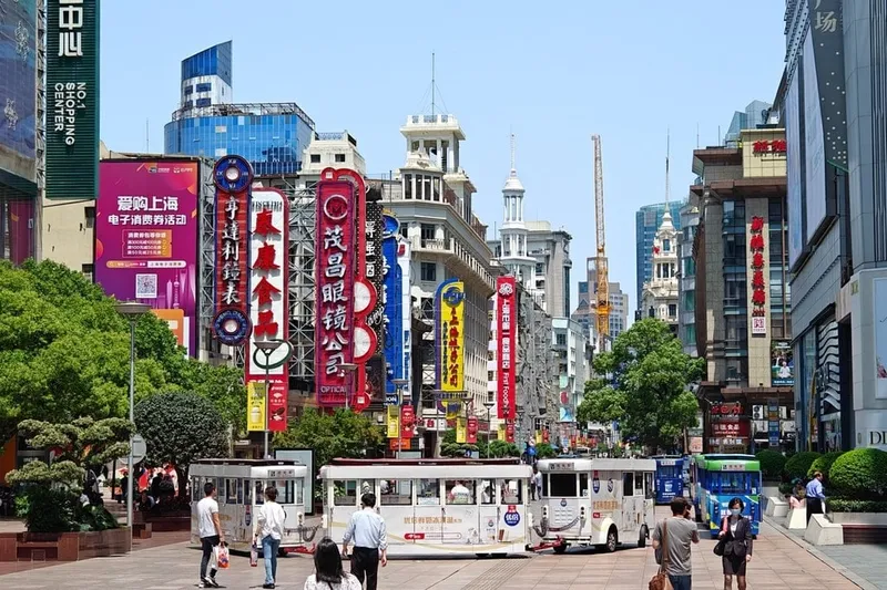 shanghai-nanjing-road-min
