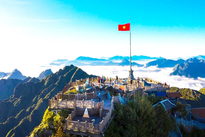 700-Flagpole-Fansipan-Mountain-Sapa